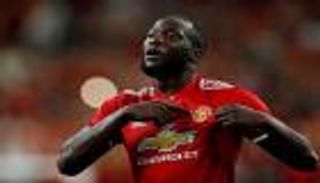 لوكاكو يرفض المقارنة برونالدو وليفاندوفسكي