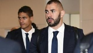 رفع المراقبة القضائية عن بنزيمة