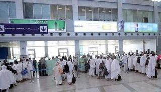 بدء توافد حجاج بيت الله الحرام 