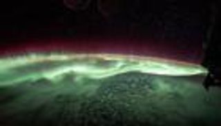 بالفيديو.. لقطات "مذهلة" للشفق القطبي