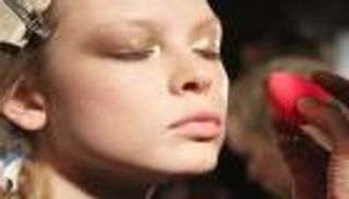 بالصور .. "البيوتي بلندر" أداة سحرية للفتيات