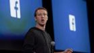 فيس بوك تستعد لمنافسة منتجات أبل وأمازون