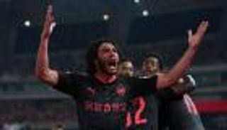 لاعب إيفواري يهدد مستقبل النني أرسنال