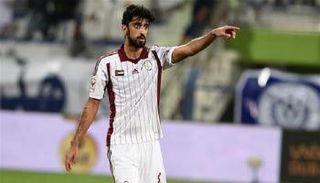 إصابة لاعب الوحدة وراء استبداله أمام الأهلي