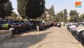 بالصور.. الفلسطينيون يصلّون بالأقصى لأول مرة منذ أزمة البوابات