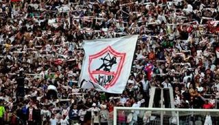 جمهور الزمالك يهين لاعبيه بعد الخسارة أمام العهد اللبناني