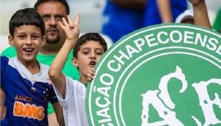 أحد الناجين من حادثة "شابيكوينسي" يعود لممارسة الكرة