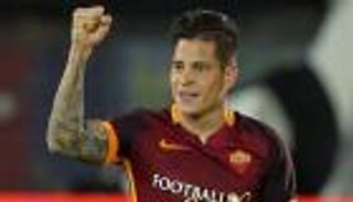 جلادباخ يقترب من استعارة جناح روما