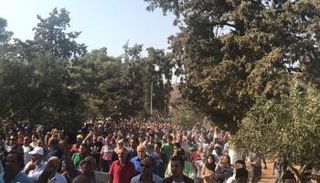 جانب من الاحتجاجات الفلسطينية ضد إغلاق الأقصى