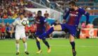 "لدغة بيكيه" تحسم "الكلاسيكو الأمريكي" المثير