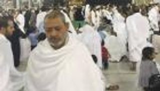 مواقع التواصل تحتفي برفض شيخ الأزهر للحراسة أثناء تأديته العمرة