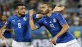 مدافع روما يتوقع تراجع يوفنتوس بعد رحيل بونوتشي