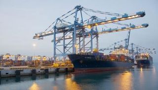 موانئ أبوظبي 