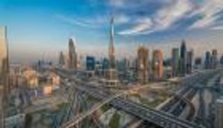 بالفيديو.. شاهد دبي بتقنية °360 من أعلى برج في العالم