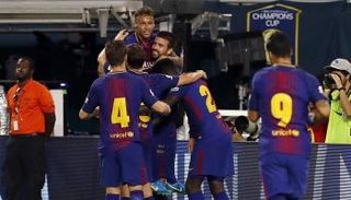 فريق برشلونة يستمتع بعطلة من 3 أيام