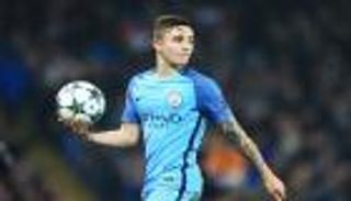 أحدث ضيوف "الليجا" يجدد استعارته لمدافع السيتي