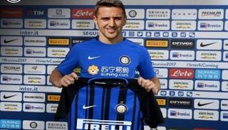 إنتر ميلان يخطف لاعبا ثانيا من فيورنتينا