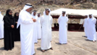 بالصور.. منصور بن زايد يتفقد سد "وادي شوكة" برأس الخيمة