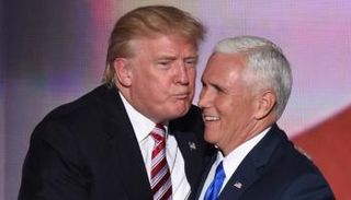 ترامب ونائبه بنس 
