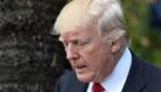 زعيم الديمقراطيين بالكونجرس يدعو ترامب لتعليق صفقات مع الصين