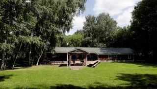 مجمع الاستجمام بعد إخلائه - رويترز