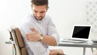 3 تمارين تخلصكم من أوجاع الكتف 