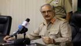 حفتر يأمر  بالتصدي لأي قطعة بحرية تدخل المياه الليبية دون إذن