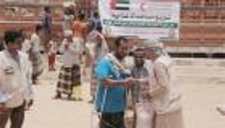 الهلال الأحمر الإماراتي يغيث ذوي الاحتياجات الخاصة بحضرموت