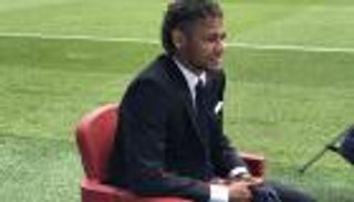 بالفيديو.. نيمار القياسي يظهر في ملعب سان جيرمان