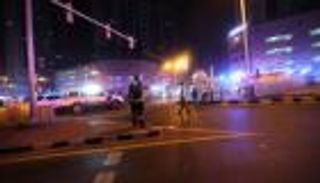 دفاع مدني دبي يُسيطر على حريق برج "الشعلة" دون إصابات