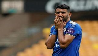 روما يرفض الاستسلام في صفقة محرز