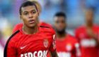 موناكو ينفي طلب مبابي الرحيل