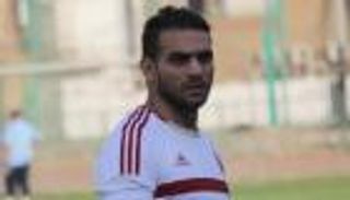 مدرب الأهلي يبرئ ذمته أمام مدافع الزمالك