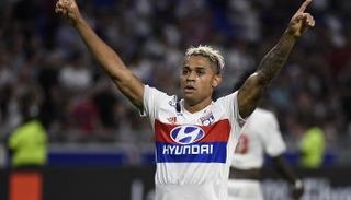 تألق مهاجم الريال السابق يصيب الصحف المدريدية بـ"الحسرة"