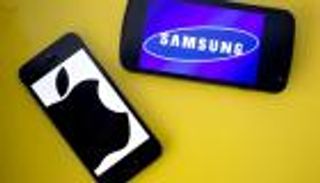 سامسونج تستنفر طاقتها لزيادة إنتاج شاشات آيفون 8