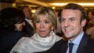 فرنسا.. توقيعات ضد منح زوجة ماكرون لقب السيدة الأولى