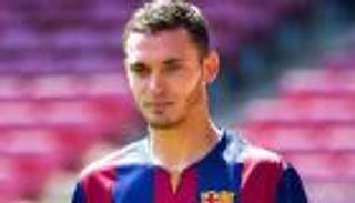 برشلونة يفقد مدافعه الزجاجي أمام شابيكوينسي