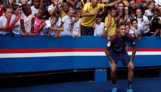 صفقة نيمار تثير سخط عالمي