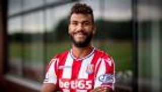 ستوك يضم جناح الكاميرون بعد متابعته 4 سنوات