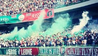 جماهير مولودية الجزائر تحتفل بالذكرى الـ96 لتأسيسه