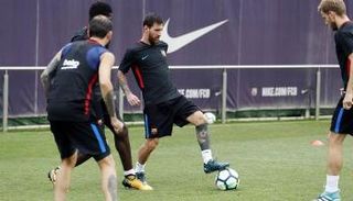 برشلونة يبدأ استعدادته للكلاسيكو
