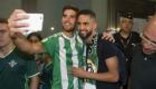فيديو.. استقبال حافل لـ"بودبوز" في بيتيس