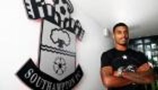 ساوثهامبتون  يضم ليمينا في صفقة قياسية