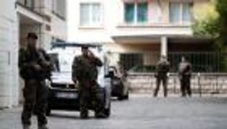 اعتقال شخص بعد دهس 6 جنود فرنسيين في باريس