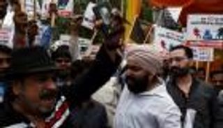 200 ألف متظاهر يطالبون بوظائف في الهند.. وتعطل المرور في مومباي