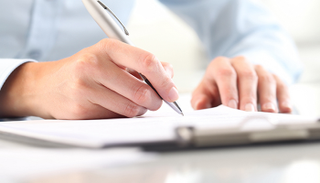 الكتابة باليد تحسن التعلم وتهدئ الأعصاب 