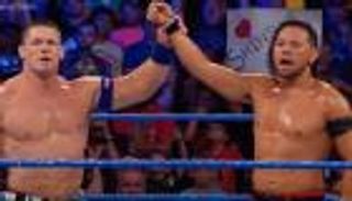 ناكامورا يهزم سينا ويتحدى ماهال على بطولة WWE