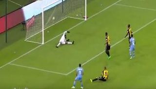 الباطن يضرب اتحاد جدة بهدف 