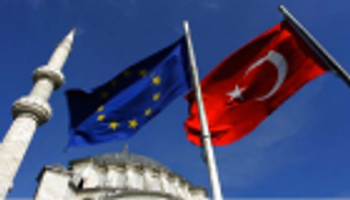 مسؤول بالاتحاد الأوروبي: الاعتقالات ستوقف مساعداتنا لتركيا