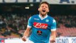 خليفة هيجوايين يتغزل في نجم الجزائر 